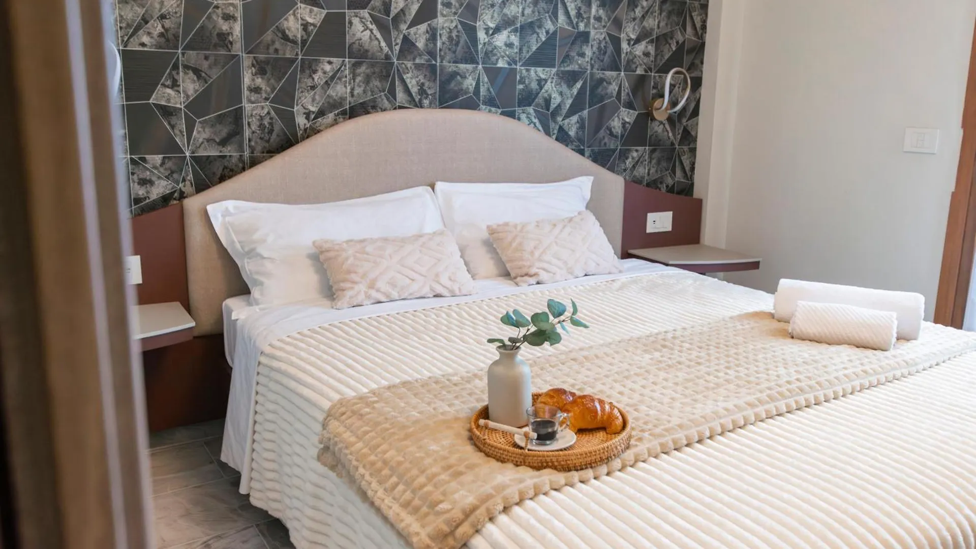 Apartment Miki - Sammartini 33 Milano Italia
